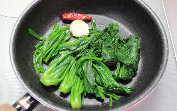 レンジで簡単！オクラとコーンのツナ和え