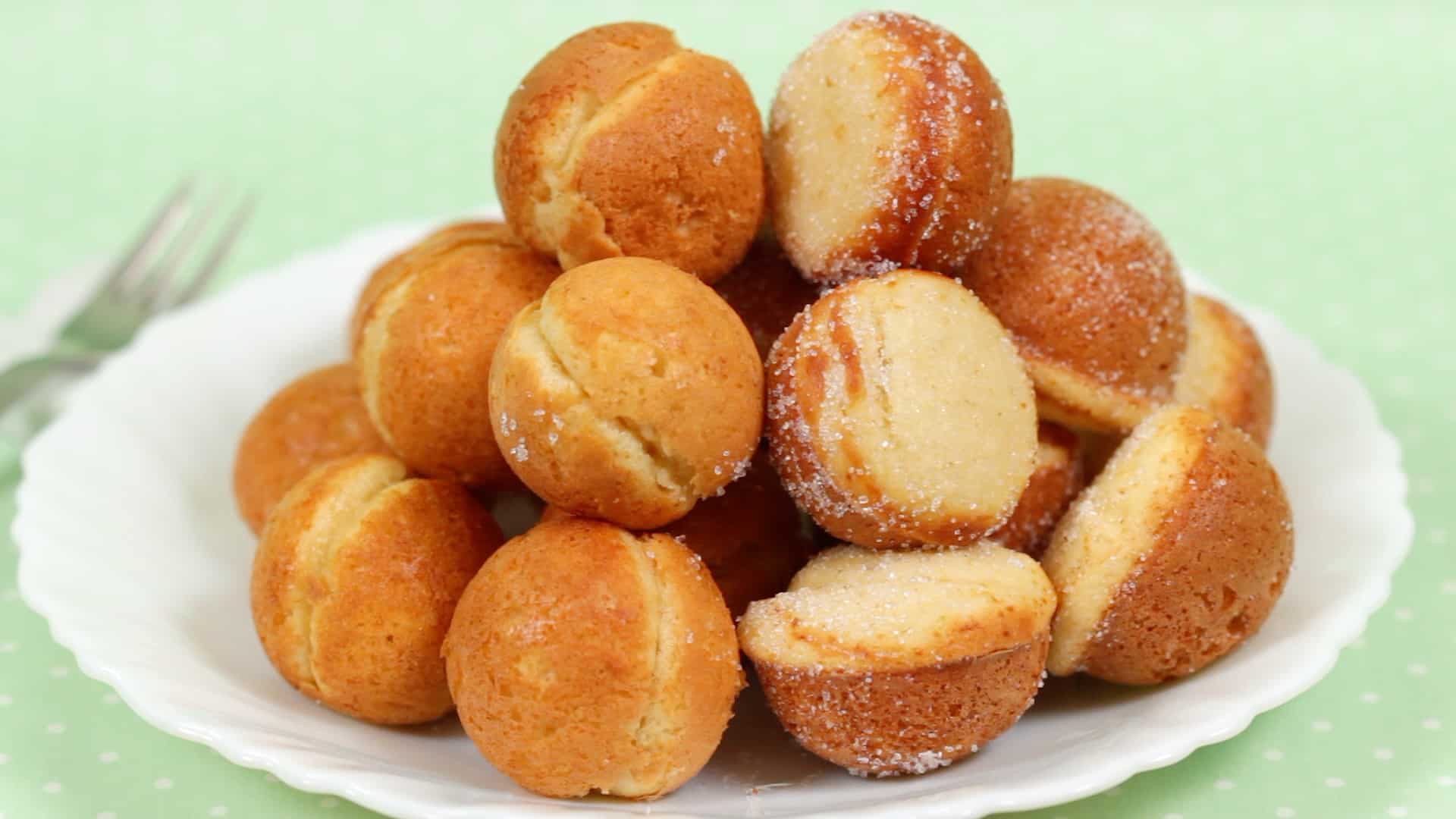 ベビーカステラの作り方 屋台の味！たこ焼き器で簡単レシピ3選の人気レシピ・作り方デリッシュキッチン