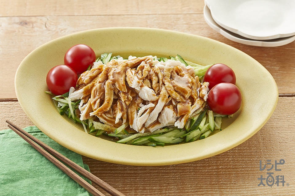 やる気1％で作れる！ズボラねぎだくチキン,材料 , サラダチキン1つ 110g , きざみねぎ大さじ2, ごま油大さじ2, 鶏がらの素 小さじ1 2, ※白ごま,作り方 , ①サラダチキンをいい感じにほぐす, ②①にきざみねぎ・ごま油各大さじ2、鶏がらの素小さじ1 2混ぜたら完成,お好みで白ごまをふってどうぞ！, コンビニで買える材料だけで作れる即席おつまみチキンをぜひ！,