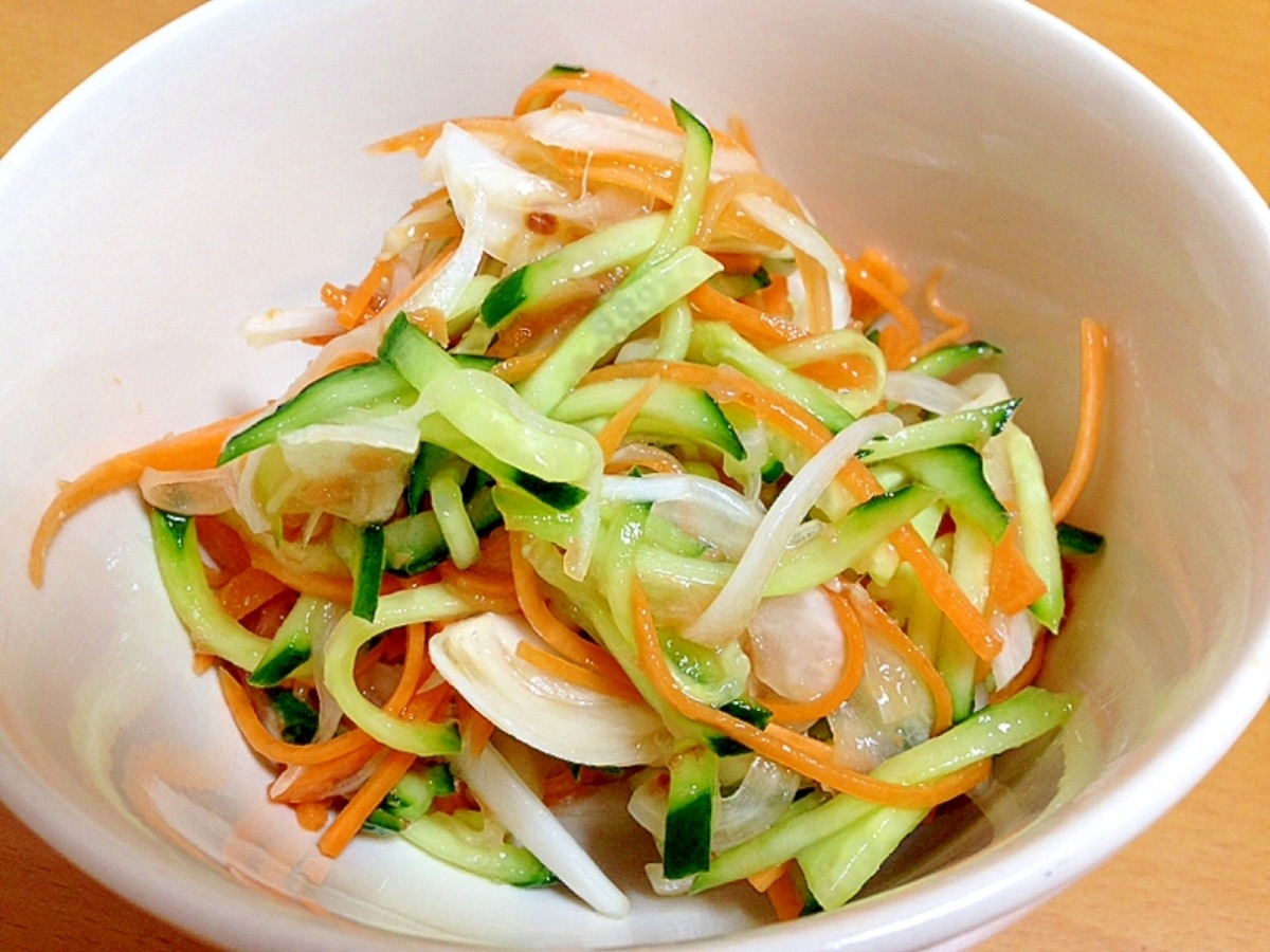 春キャベツ・きゅうり・にんじんの甘酢漬け