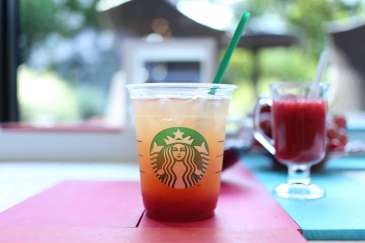 スタバ スタバ店員さんからオススメされたカスタムで山梨ててっ！！ぶどうホワイトチョコレートクリームフラペチーノを飲んだ結果めいりLife