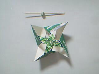 牛乳パックで風力発電の実験ができる工作キットです