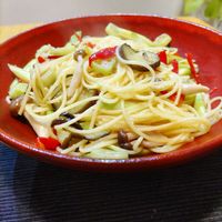 コストコのアヒージョ残りオイルでパスタ！みんなのアレンジもぜひ教えて😁,コストココストコ購入品アヒージョ