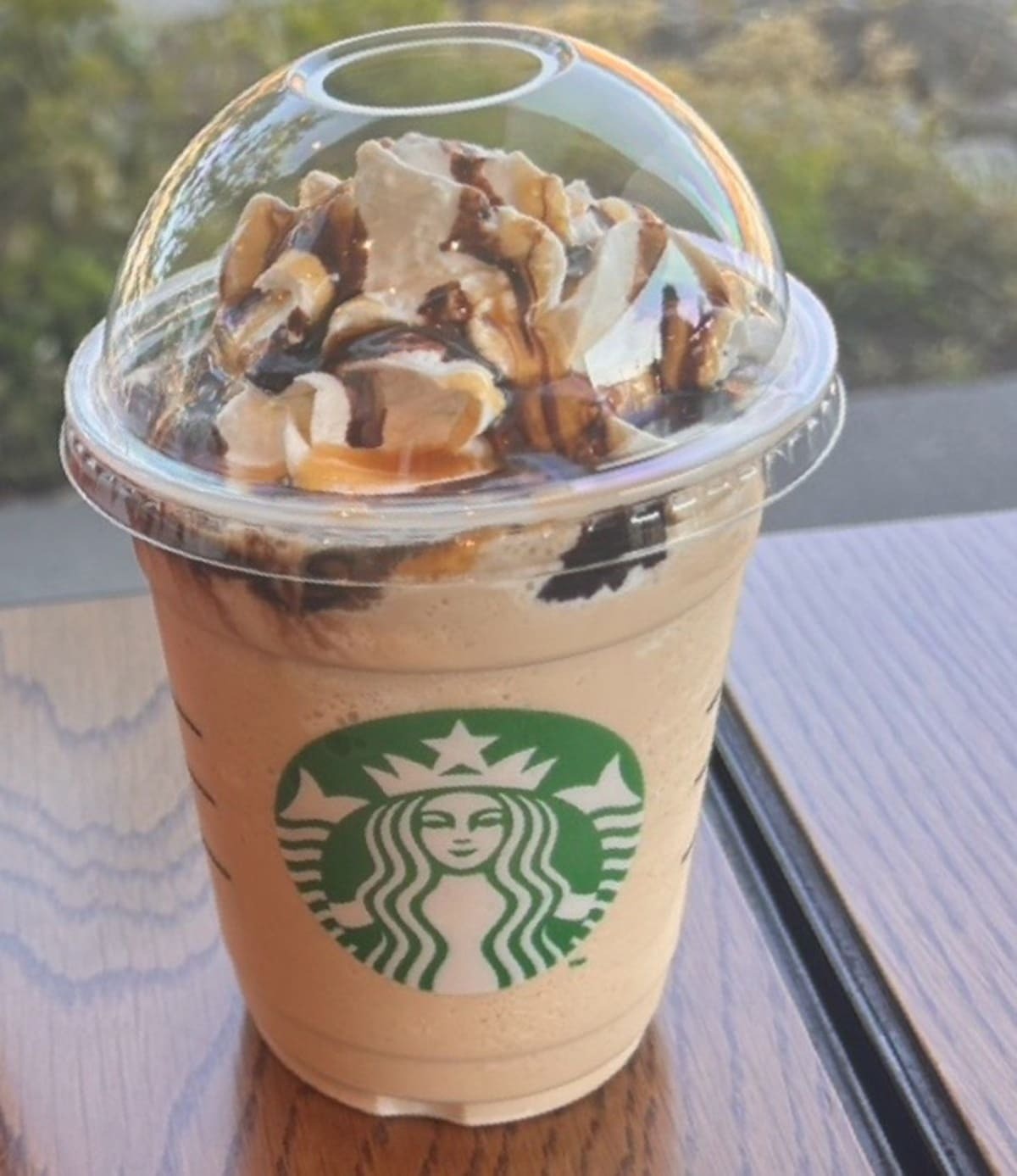 スタバでミルクを飲みたくなったので、キャラメルスチーマーをたのんだ。寅さん亭日乗