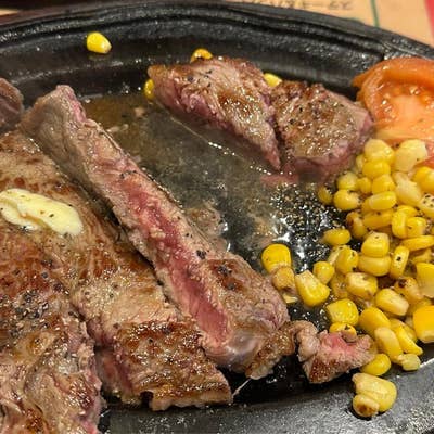 海津ゆうこ フリーアナウンサーブロンコのハンバーグなら毎日食べてもいい！ このグリーンサラダが好きすぎて、レシピ探して作った事もあるんですよ。明日もブロンコでも良いです🤩ハンバーグ hamburgerあつあつハンバーグランチブロンコグリーンサラダ