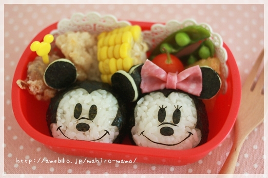 ミッキーワッフルの再現レシピ。焼き方のコツと作り方を紹介