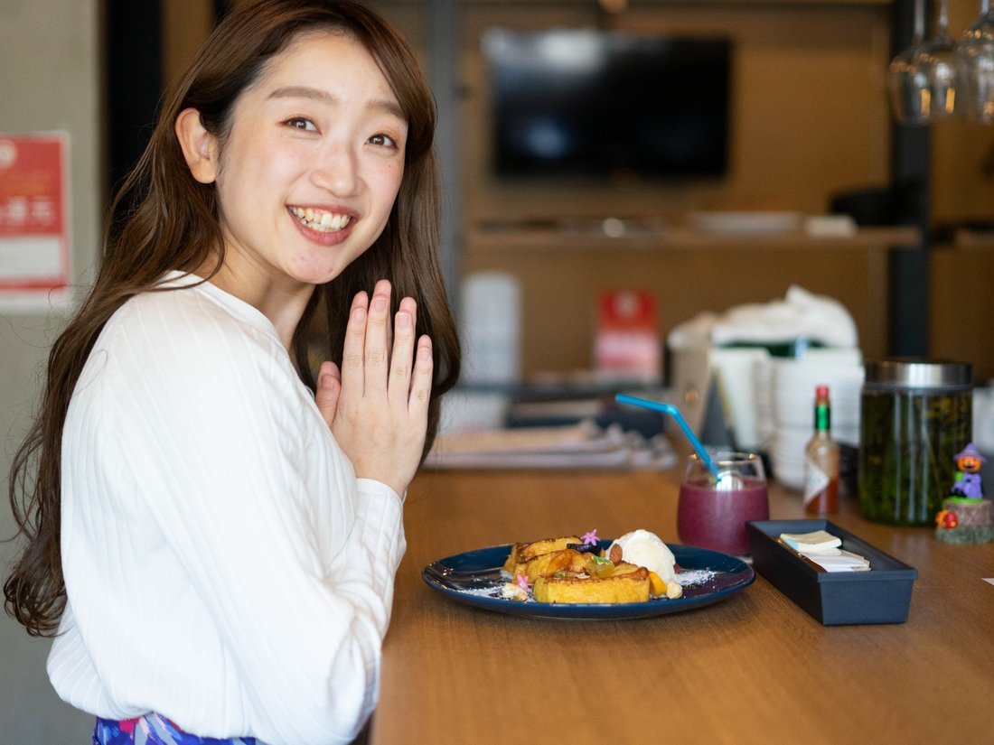 アーモンドフレンチトーストかごよんフライデ