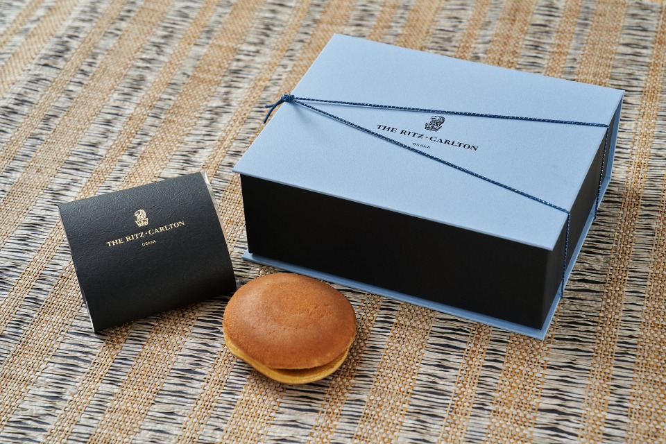 ザ・リッツ・カールトン東京のオリジナル・カヌレが登場 - ippin イッピン