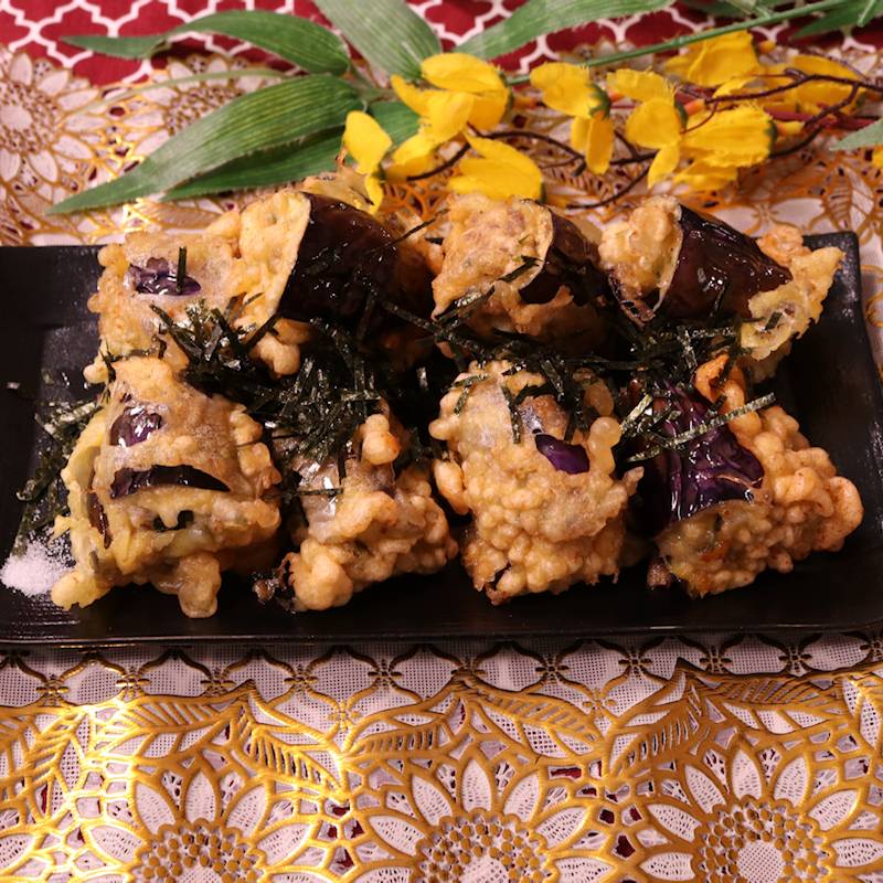 レンジで簡単～丸なすと豚ひき肉のはさみ蒸しの献立 副菜：チーズ といんげんのスティック春巻き、汁物：豆腐とザーサイのスープ 献立・メニュー 味の素パーク たべる楽しさを、もっと