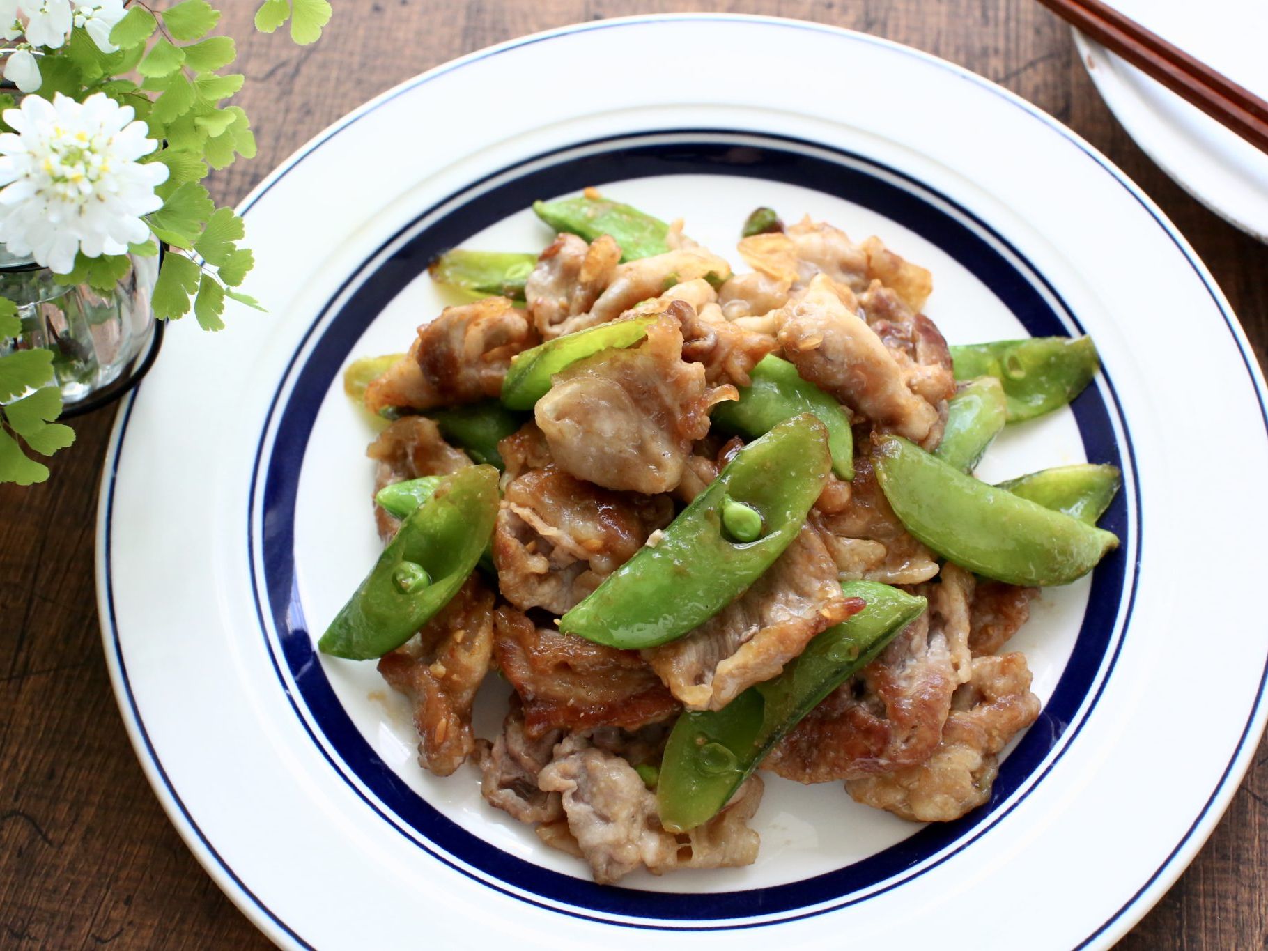 スナップエンドウと豚肉のバター醤油ソテ