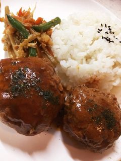 豚こまレシピ ♡肉々しくて激うま♡豚こまde旨辛ハンバーグ風♡レシピあり♡美桜オフィシャルブログ「美桜mio同盟」Powered by Ameba