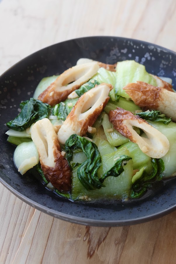 おでんの素で簡単チンゲン菜としめじの炒め物