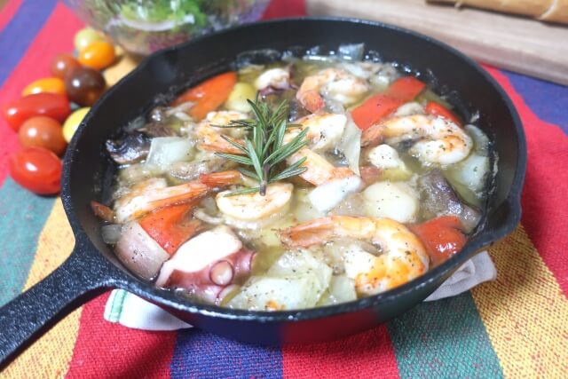 トマトジュースが血糖値を下げる理由や糖尿病予防に効果的な飲み方も解説