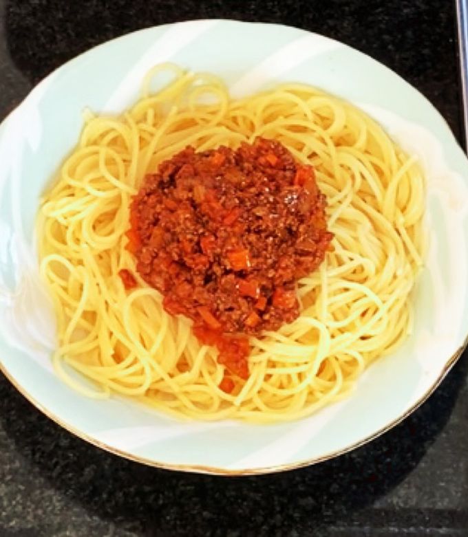 コスパ最強♡ダイソーで買える「ハチ食品のたっぷりミートソース 285g」が万能すぎた！常備・アレンジ・100均で節約に◎コスレベ-購入した商品をご紹介！コンビニ＆100円均 セブン・ファミマ・ローソン・ダイソー・セリア