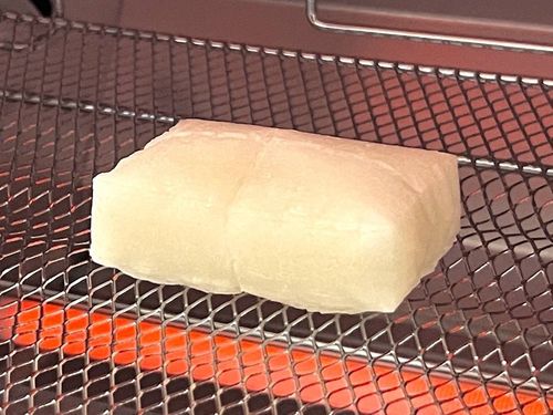 裏ワザ アレを垂らせば「お餅」が網にくっつかない！クックパッドニュース