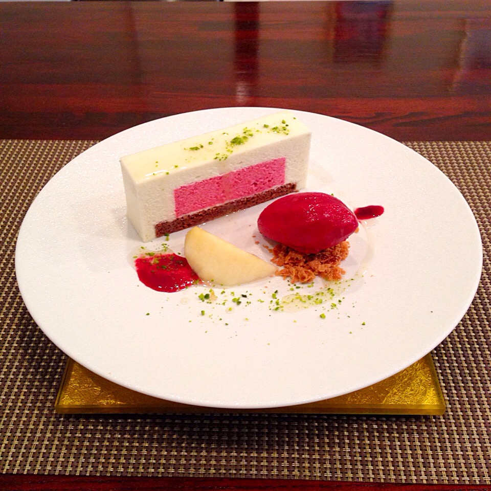 コース料理のテイクアウト！オードブル・メイン・デザートから選ぶ3品のフレンチコースメニュー – フレンチレストラン シェムラ ブル・リス