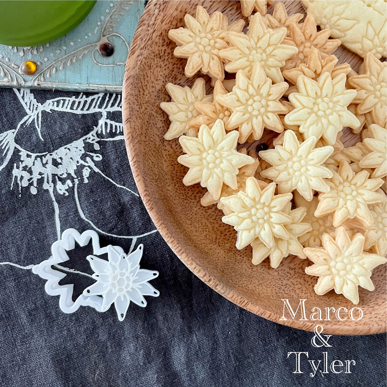 スマイル花クッキー型・クッキーカッターかわいい花形クッキー型かわいいクッキー作り クッキー型 chichi design studio通販 13685972Creema クリーマ