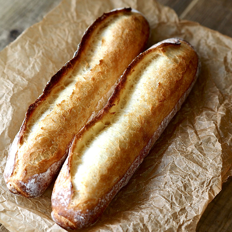 一度食べたら止まらない！フランスパンでツナトースト