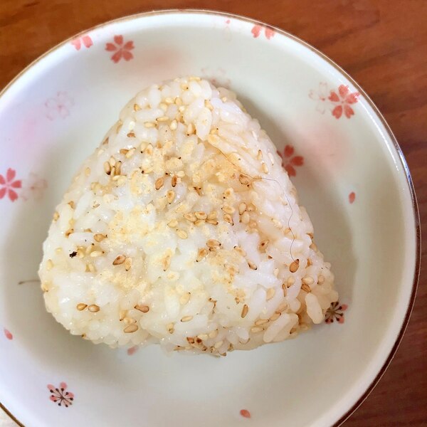 基本からアレンジまで！思わずつくりたくなる「焼きおにぎり めんつゆ ごま油」のレシピ集クックパッド