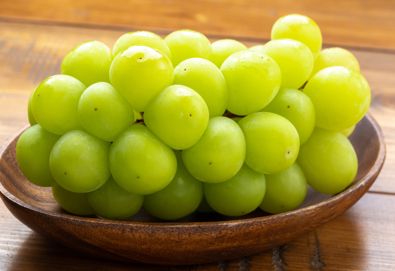 シャインマスカットの選び方「緑色」「黄色」どっち？美味しい食べ方と正しい保存方法を専門家に聞いた : 読売新聞