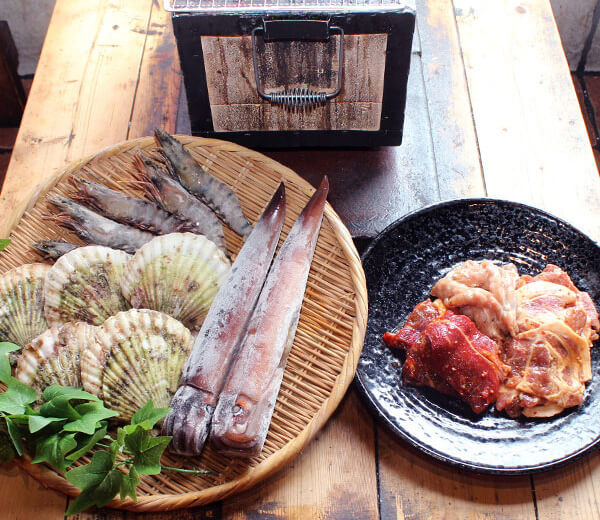 楽天市場値下げ！海鮮バーベキューセット 北海道 海鮮 セット いか ほたて 海産物 海鮮焼き 食品 切り身 詰合せ お取り寄せグルメ 冷凍ご飯のお供 食べ物 プレゼント 送料無料 おつまみ 買い回り BBQ おすすめ 誕生日 厳選 : 高級 海鮮 小樽高島漁港まつ匠