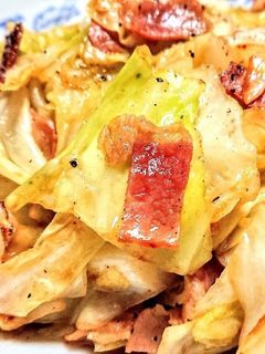 トンカツの付け合わせにバジルキャベツ