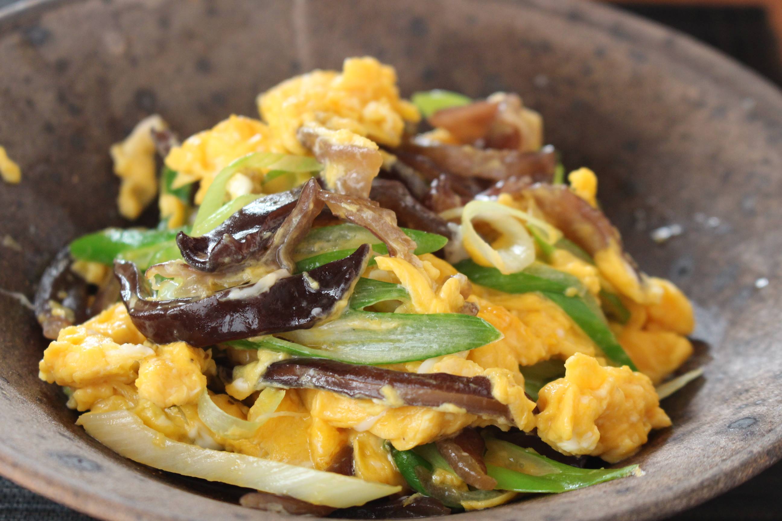 生きくらげとキャベツのごま炒め