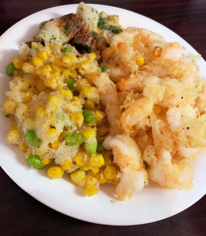 レシピここに書いてます👇🏼 ⁡ ⁡ 材料ふたつで冷めてもサックサク！ 失敗なしの天ぷらレシピ🍤 ⁡ ⁡𓂃𓈒𓂂𓏸𓂃𓈒𓂂𓏸𓂃𓈒𓂂𓏸𓂃𓈒𓂂𓏸𓂃𓈒𓂂𓏸𓂃𓈒𓂂𓏸𓂃𓈒𓂂𓏸 ⁡ ⁡材料約2〜3人前⁡・小麦粉 100g・水 150cc・マヨネーズ 大さじ2⁡作り方⁡ ⑴ボウル