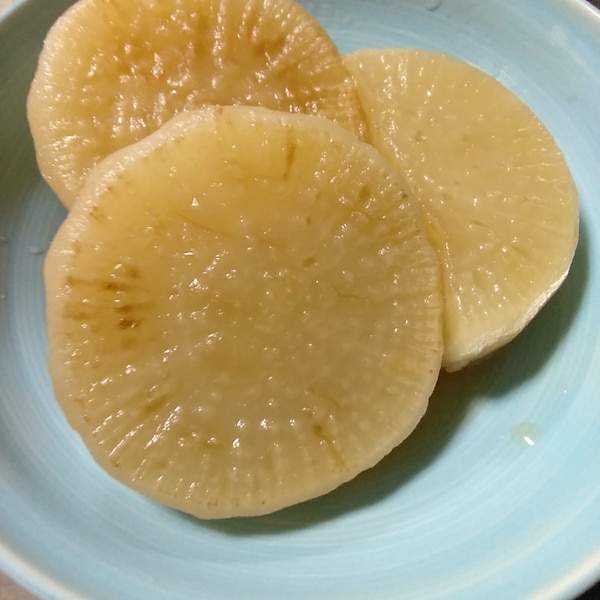「レンジで大根の下茹で」, ⠀⠀, 大根の下茹では電子レンジを使えばとても簡単！おでんや煮物などを作るときに便利ですので、ぜひ一度お試しください♪,⠀⠀, ★ ★,国内No.1のレシピ動画数 ※ の 無料公式アプリ は、@delishkitchen.tvのハイライトにある「公式アプリ」からインストール！,※ 自社調べ アプリ上の公開本数、2021 09 30時点 ,