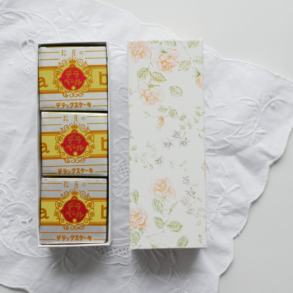 老舗のレトロな白いんげん豆ジャムのケーキ『デラックスケーキ』鈴屋菓子店 @和歌山 田辺- Laid Back Picnic