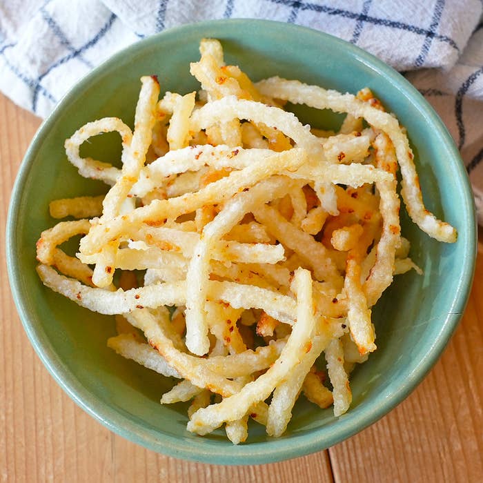 リュウジの爆速レシピ公開中!第72回 簡単・満足!冷凍うどんアレンジレシピ2選