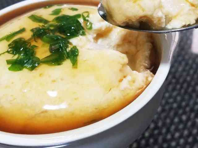 箸が進む優しい味わい♪ 甘辛肉豆腐の卵とじ