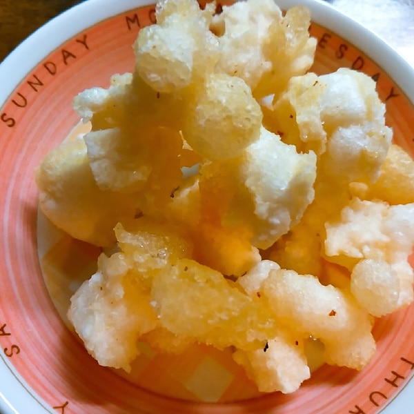 切り餅をオーブンへ！止まらなくなるおいしさの「ひと口あられ」 最新号からちょっと見せkodomoe コドモエ —「親子時間」を楽しむ子育て情報が満載