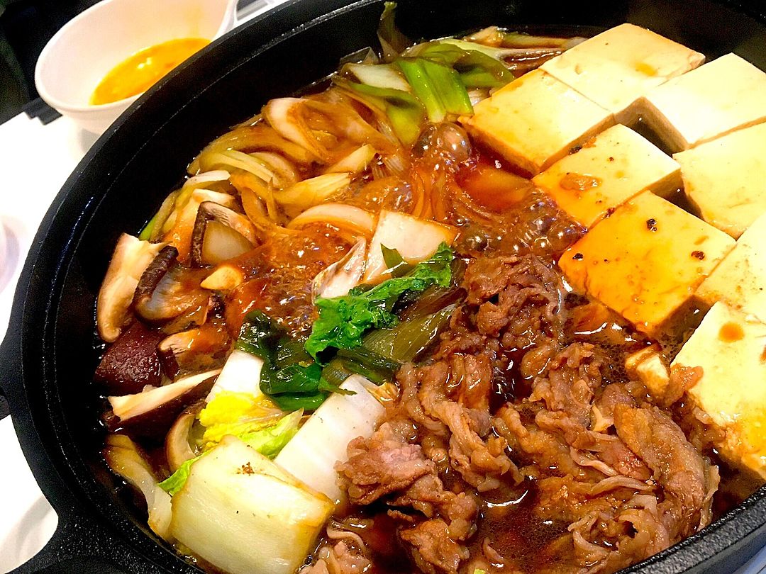 すき焼きのレシピ おすすめ具材や割り下の味付けまで ：白ごはん.com