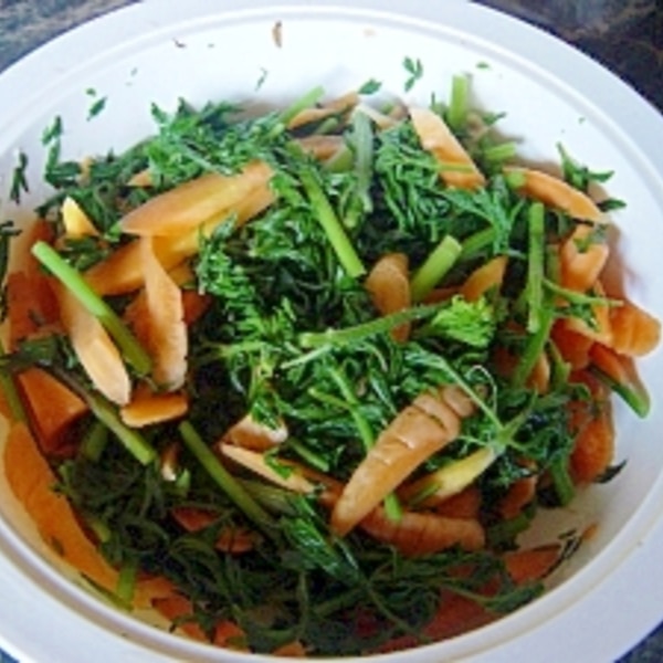 畑から引きたての新鮮な人参はまるでりんごの様。「気持ち良い」の話東京＆大阪、家具を楽しむ家具工房 ROOTSFACTORY ルーツファクトリー オフィシャルサイトオーダーメイド＆リメイク＆オリジナル家具の工房 ROOTSFACTORY ルーツファクトリー 東京・大阪