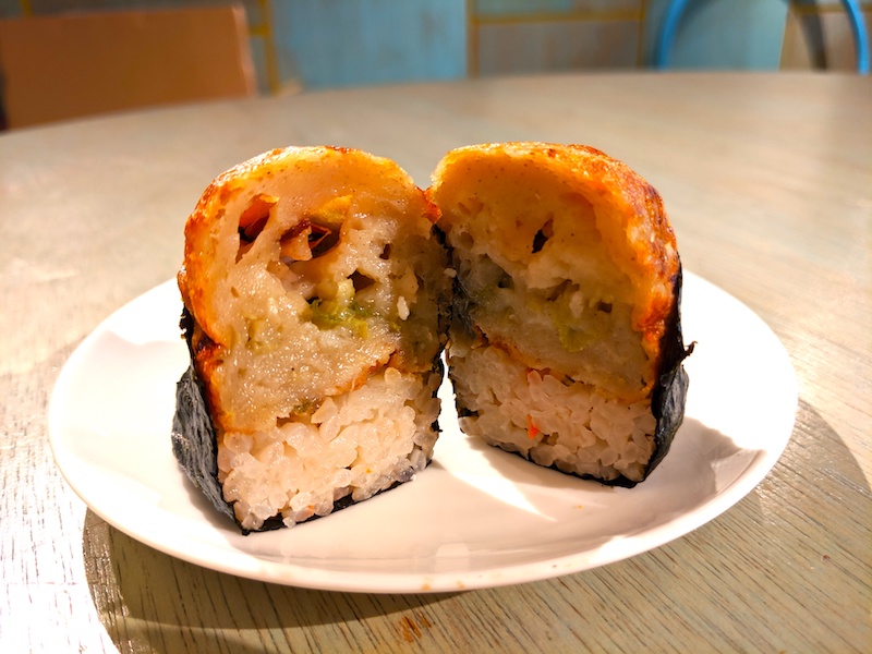 たこむす 15個入り 元祖 大阪名物 おむすび おにぎり たこ焼き たこ焼 たこやき 大阪 関西 関西名物 伊賀米 コシヒカリ 特A 高級 国産 海苔ご飯 ごはん 米 たこ 蛸 レンジ 調理 温めるだけ 柿千 駅弁 お土産 ギフト 大阪府 松原市