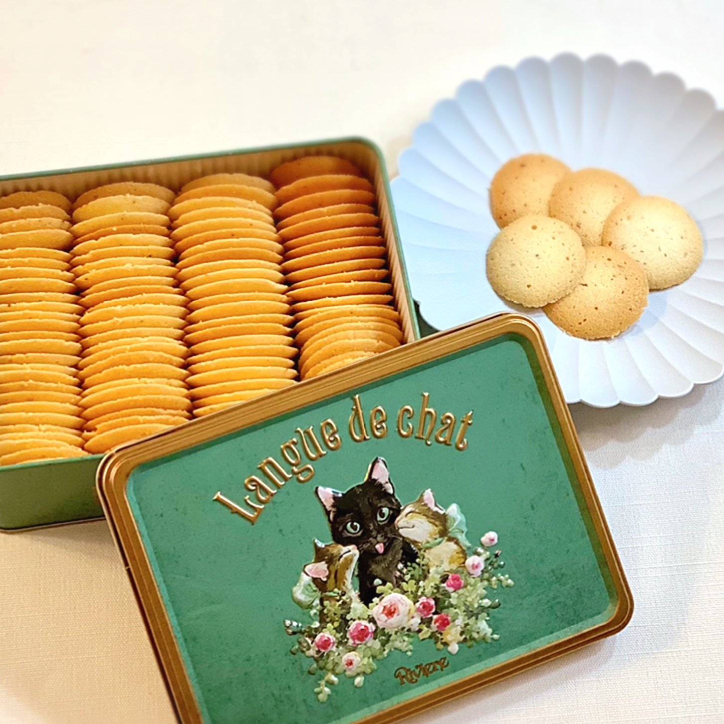 Riviere リビエール の猫のラングドシャ缶 ときめく手土産スイーツ ＠BAILA