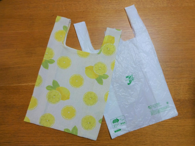 100均DIY 手ぬぐい1枚で作るレジ袋型エコバッグの作り方 コンビニ用サイズのたためる買い物バッグSunMoon