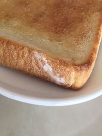 パンの裏の白いところはただの粉？カビ？わたし整う、美運習慣