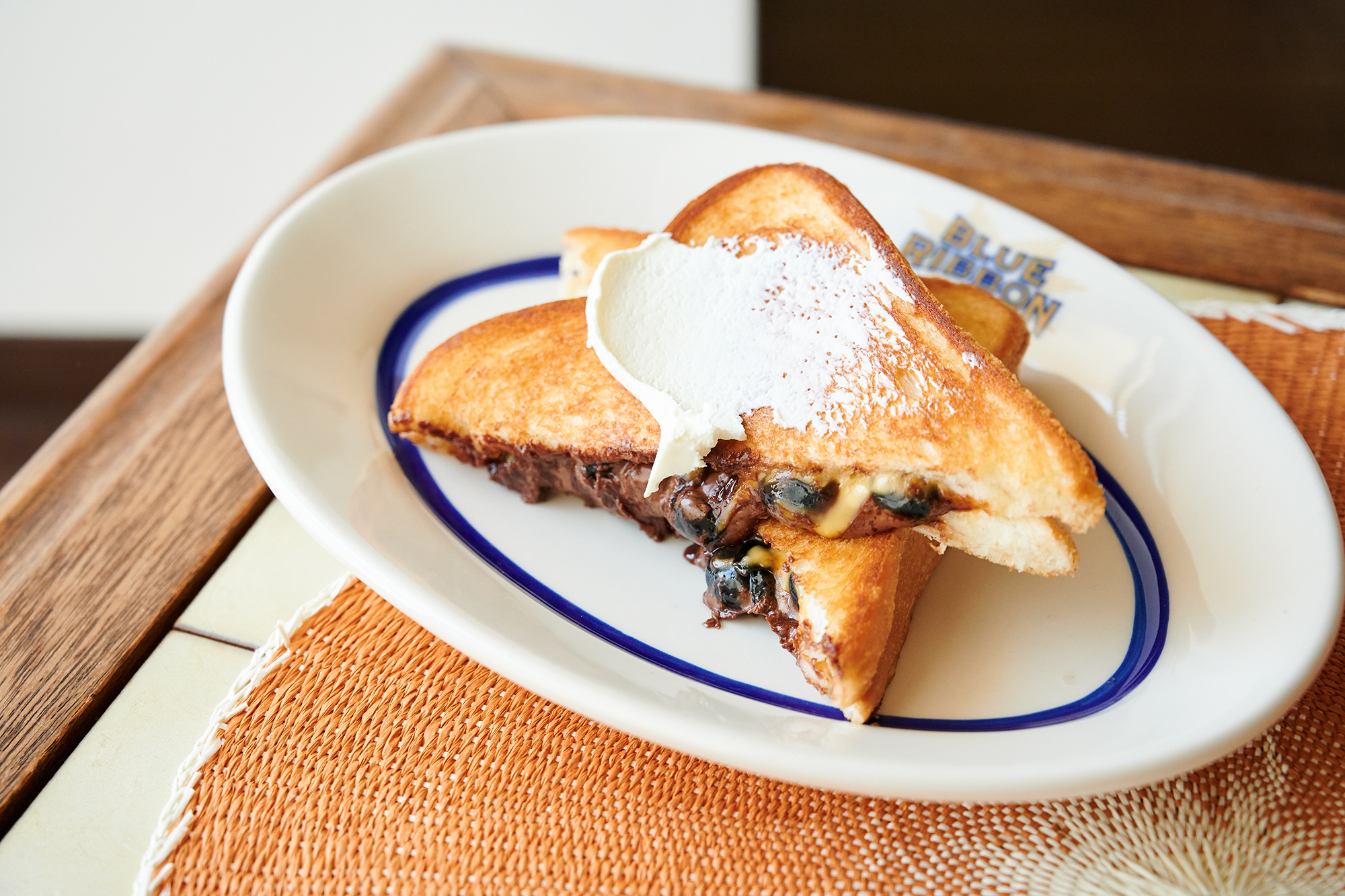 『フライパン１つで簡単に作れます』甘いとしょっぱいで永遠と食べれる。ガチで大好物な私の朝ごはんをレシピにしました。『ハチミツチーズトースト』