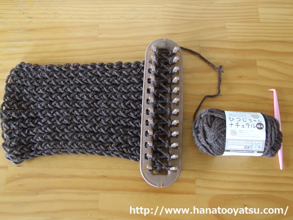 セリアの毛玉で編んだ『もの』が 想像以上に猫！ 心ときめく仕上がりを大公開 – grapeグレイプ