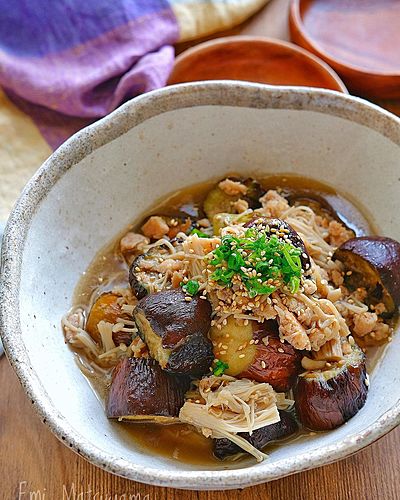ナスとピーマンの鶏みそ丼