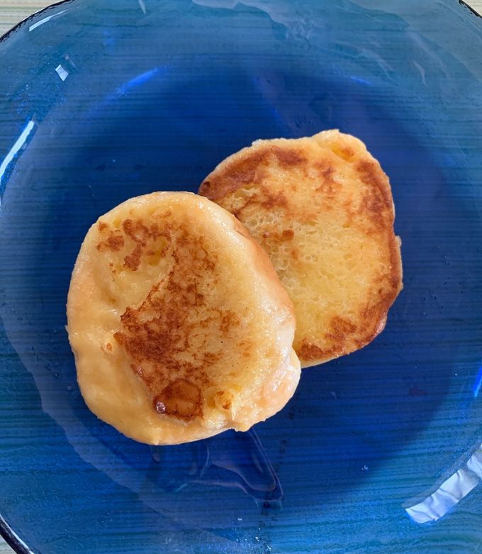 ロールパンの余りで美味しいフレンチトースト