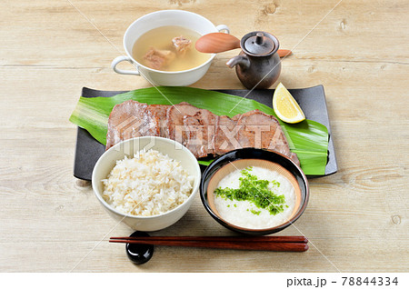 387 新宿 やわらか牛タン＆とろろ麦飯！「ねぎし」 │ さくのもぐもぐ食べ歩き