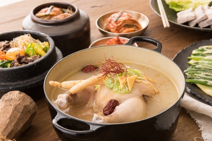 ダシダの最適な代替品：鶏ガラスープ、ウェイパー、コンソメの比較検討