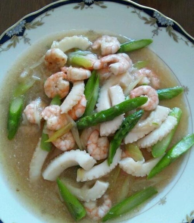 えび、いか、ほたてのお好み焼き