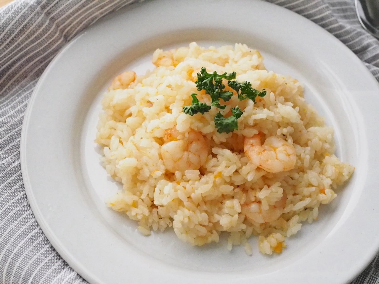 炊飯器レシピ 1 パラパラ感が絶妙！「えびピラフ」イエモネ