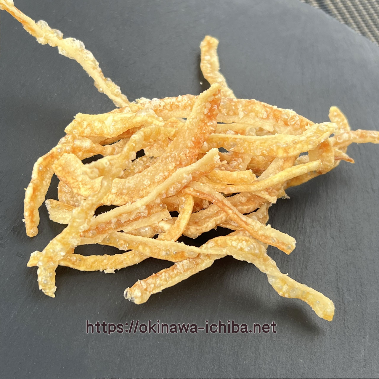 豚皮の調理法、2種類の薬味、そして豚皮の焼き方まで