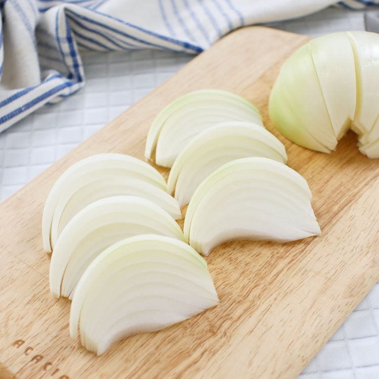 くし形切り をマスターしよう！素材別にやり方を紹介食・料理オリーブオイルをひとまわし