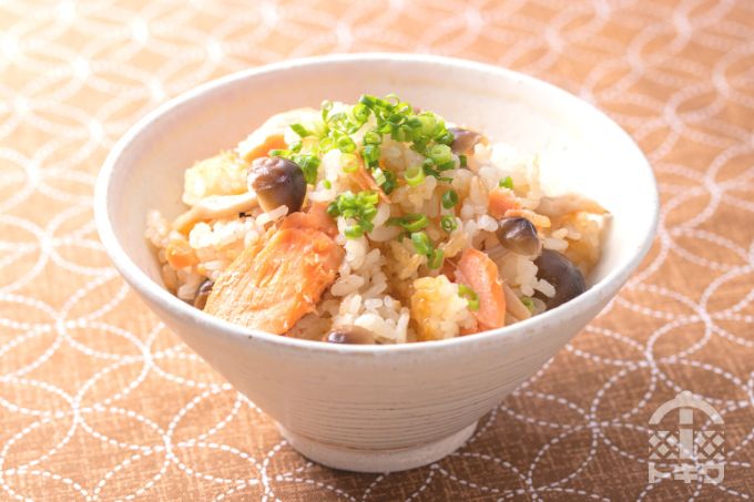 大満足！炊き込みご飯におすすめのおかず6選と選び方のポイント – Onnela オンネラ 暮らしに『楽』を、家族にワクワクを